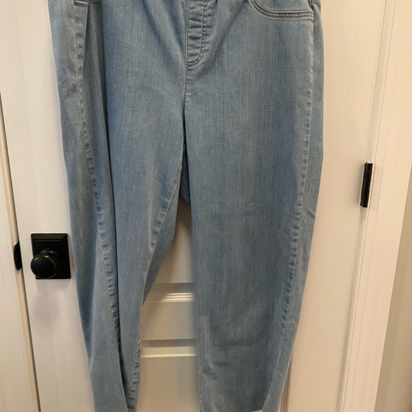 Eileen Fisher Pull on Ankle Blue Jean Frayed Hem Organic and Elastic waist ! - Picture 7 of 8